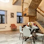 Luxury Apartment! Apartment *